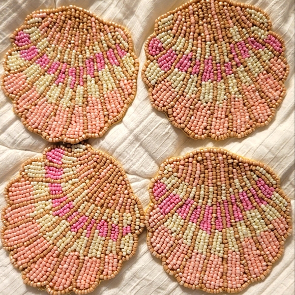 Leilas Linens Other - Set of 4 Glass beaded seashell coasters